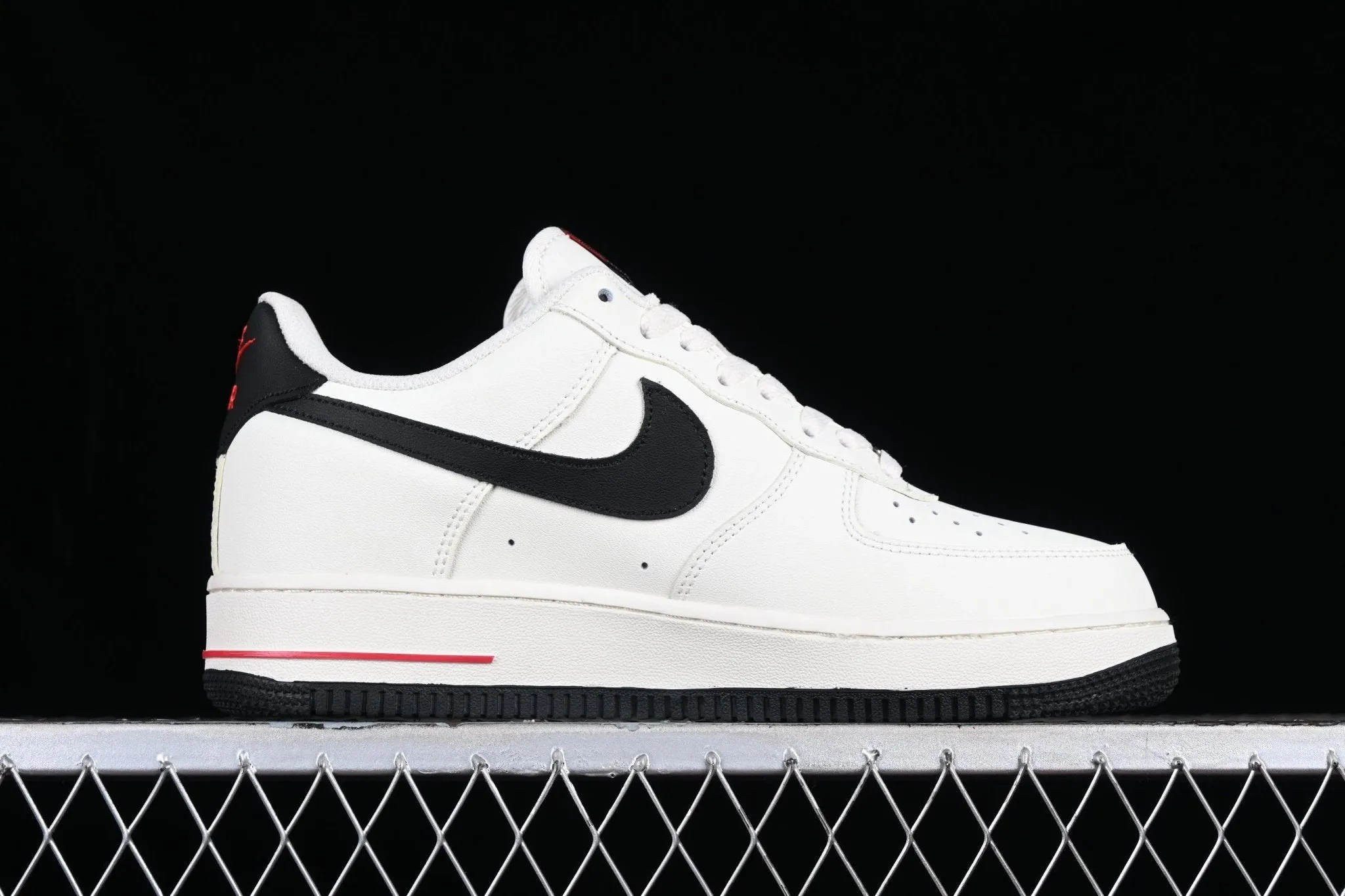 AF 1'07 Low GC StrawBerry