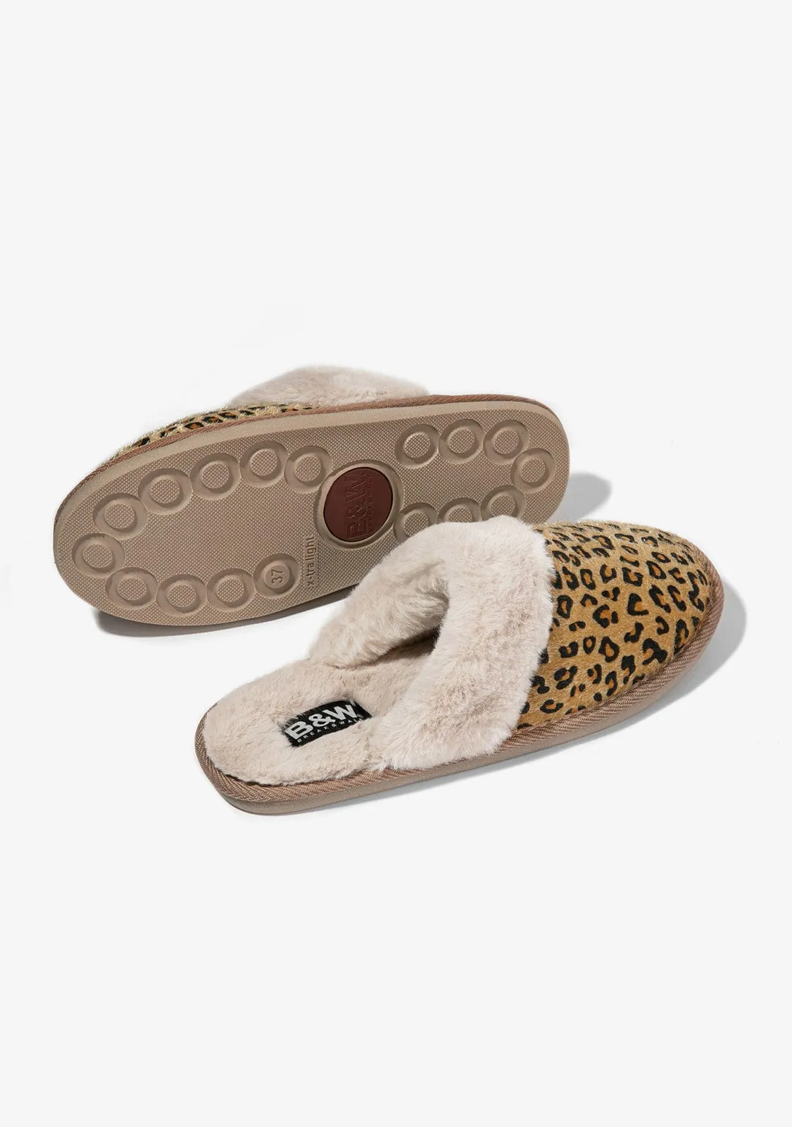 Leo Home Slipper